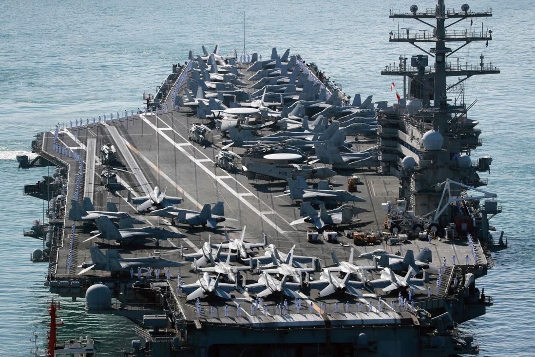 Tau san bay My tap tran o Han Quoc sau khi Trieu Tien phong ten lua hinh anh