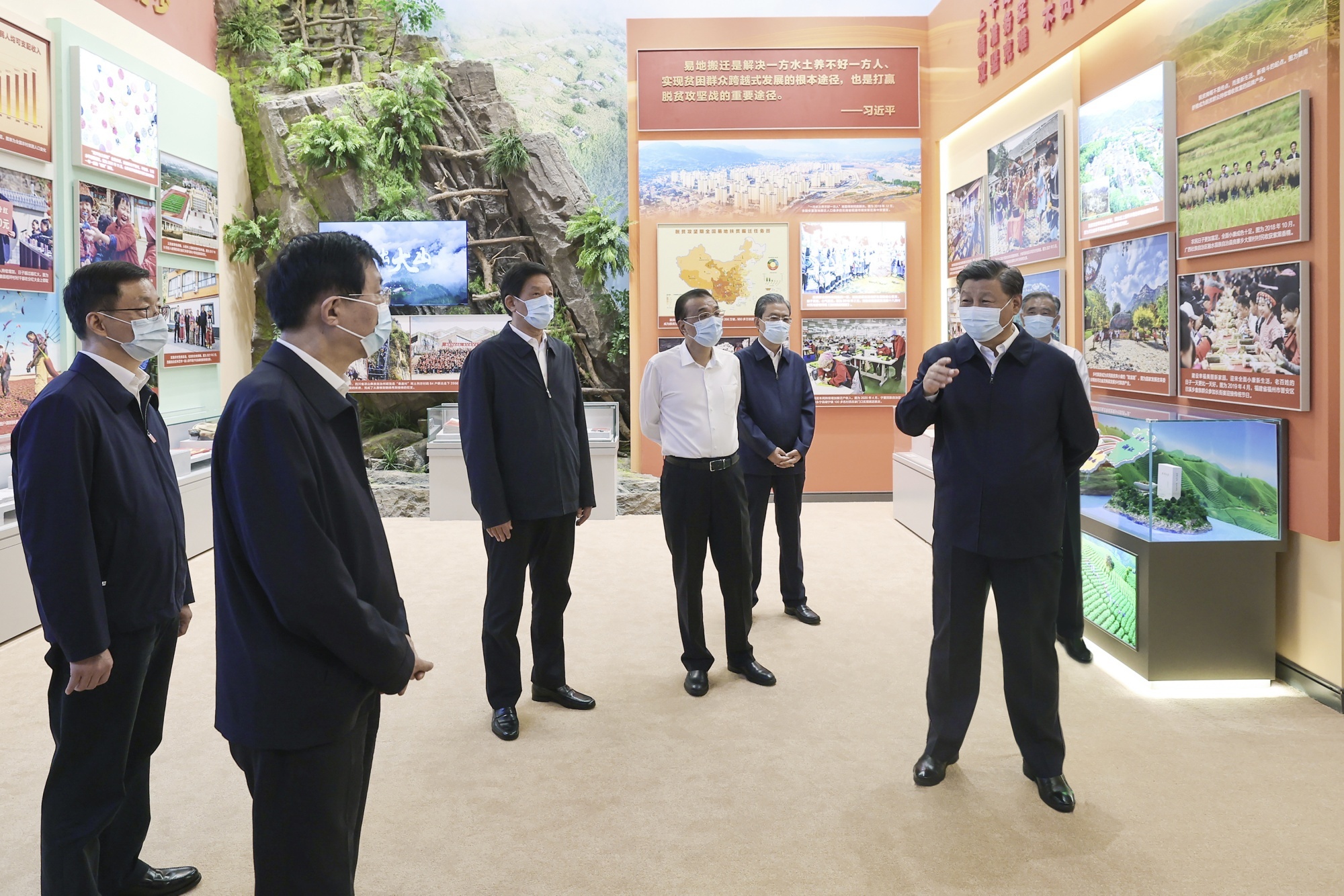 Chu tich Tap Can Binh anh 1