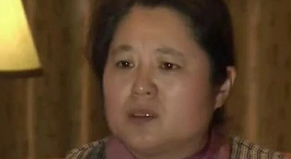 Bi ho hang doi phi nuoi duong khi nhan lai con trai sau 17 nam hinh anh