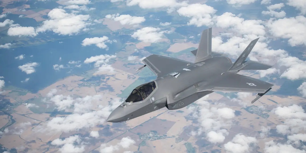 Han - My xuat kich F-35A tap tran dap tra Trieu Tien hinh anh