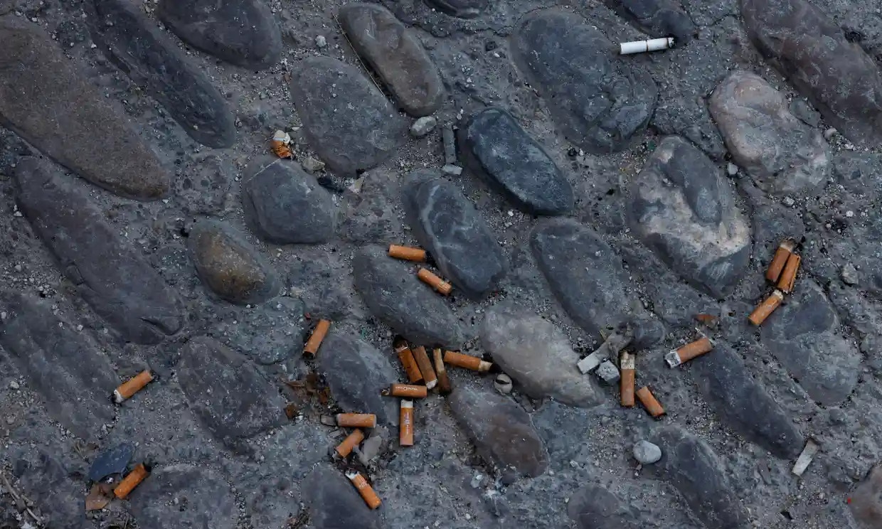 Tay Ban Nha yeu cau cong ty thuoc la tra tien don dau loc hinh anh