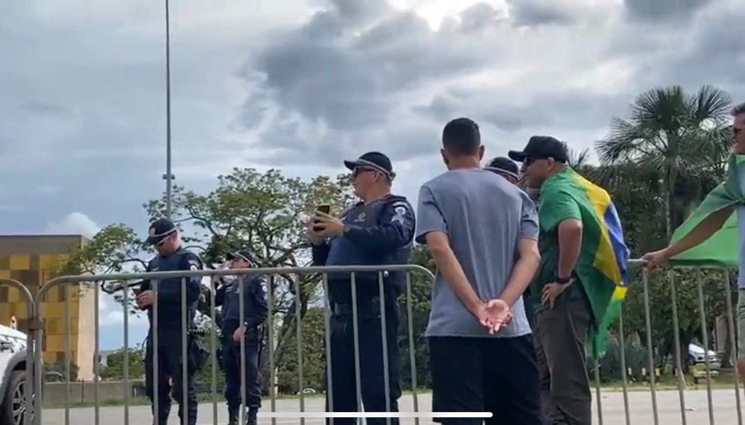 bao loan Brazil anh 2