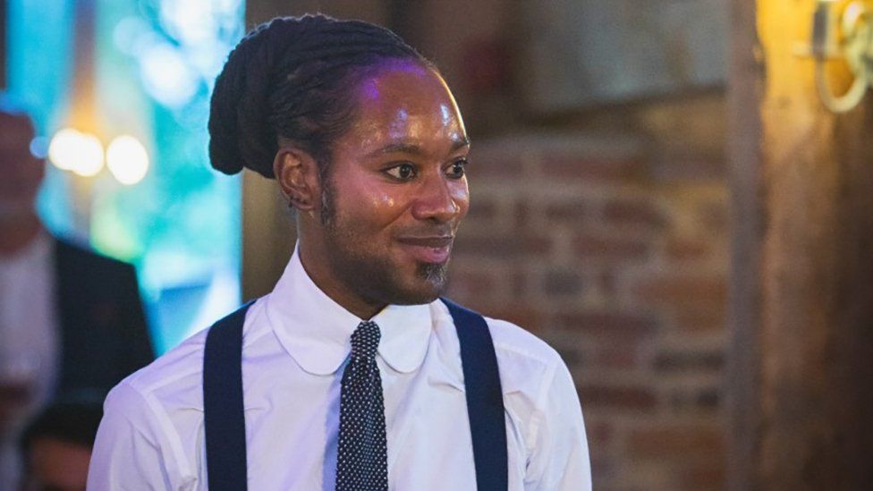 Tro thanh giao su o tuoi 37 du mu chu toi nam 18 tuoi hinh anh