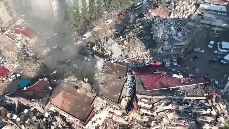 Toan canh thanh pho o Tho Nhi Ky sau tran dong dat huy diet hinh anh