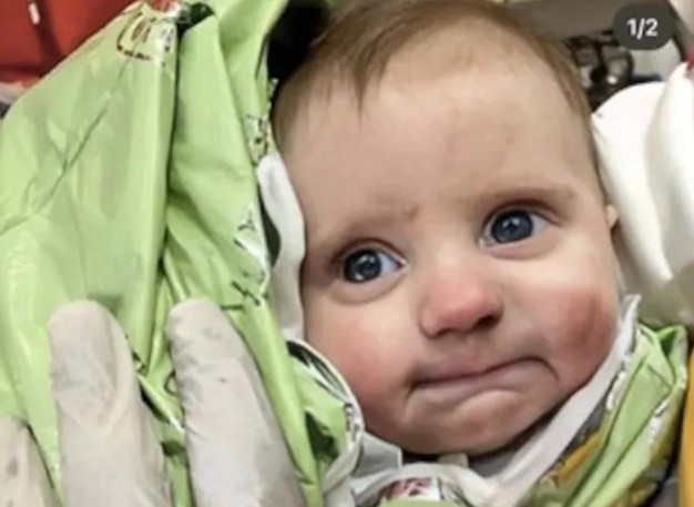 Em be hai thang tuoi song sot 128 gio sau tran dong dat o Tho Nhi Ky hinh anh