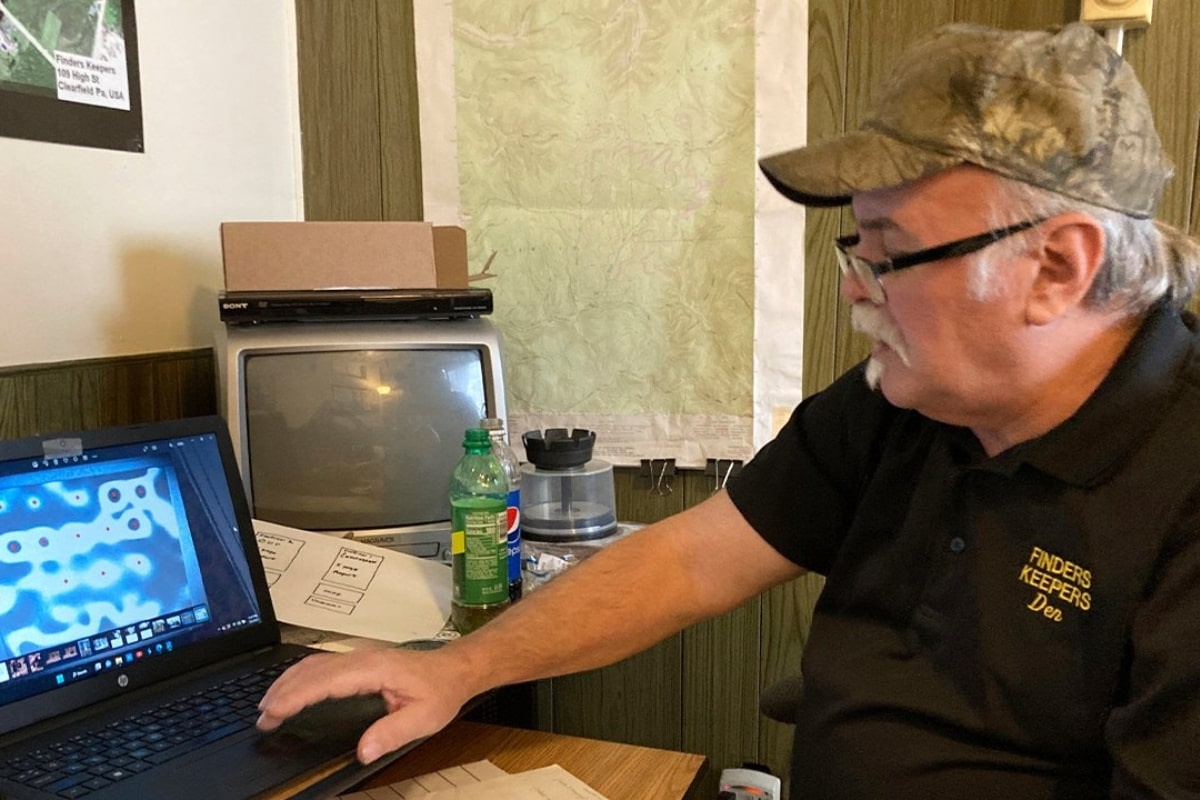 ‘Tho san kho bau’ kien FBI che day lo vang tu thoi noi chien hinh anh