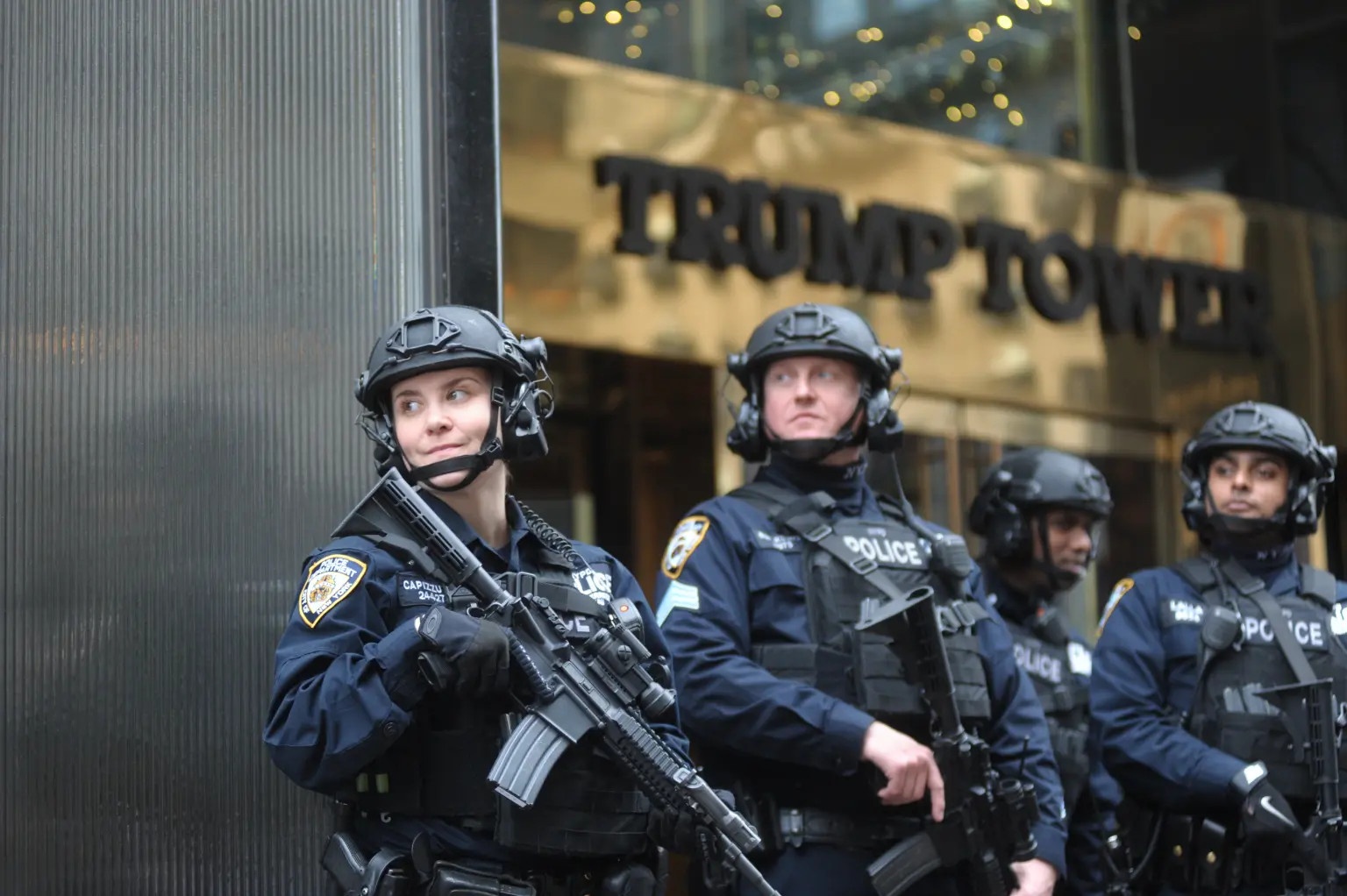 Canh sat New York phan ung sau khi ong Trump bao tin sap bi bat hinh anh