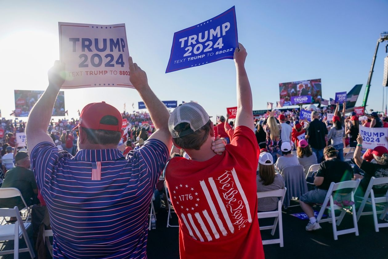 ong Trump bi truy to anh 2