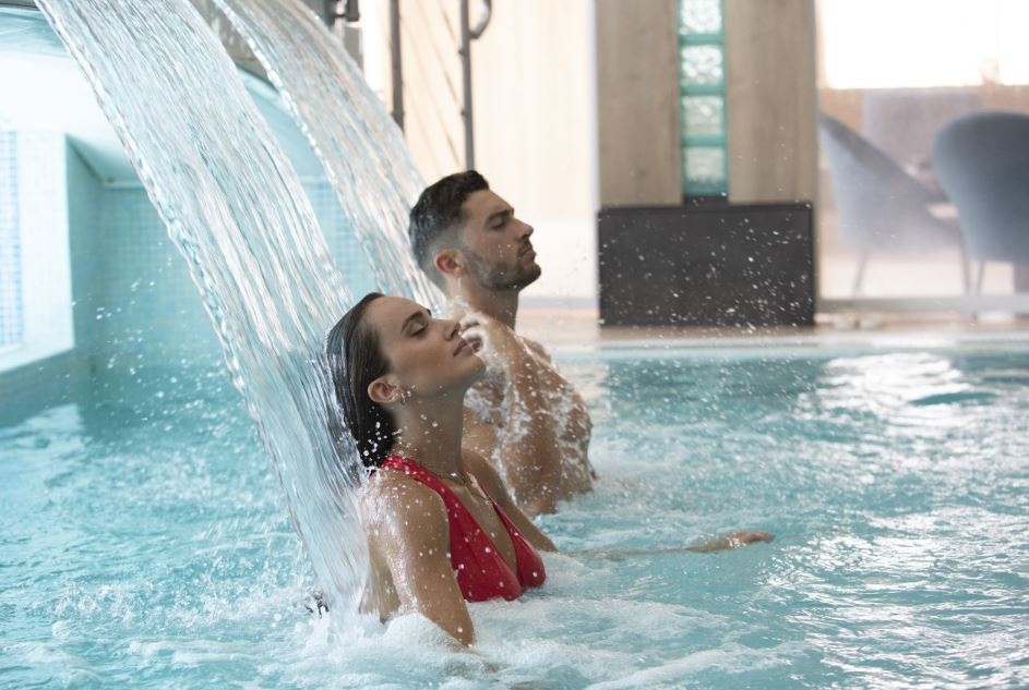 Be boi cua nguoi giau, khung hoang cua nguoi ngheo hinh anh