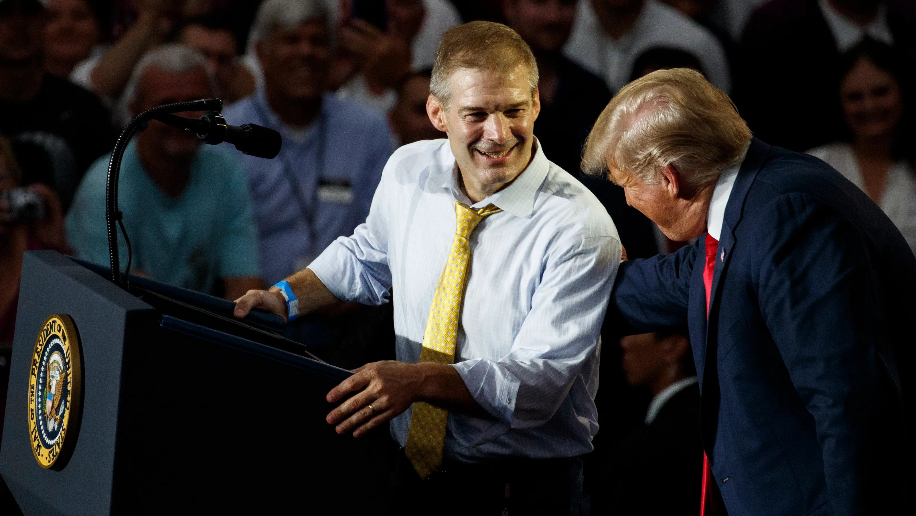 Dien bien moi nhat sau phien toa cua ong Trump hinh anh