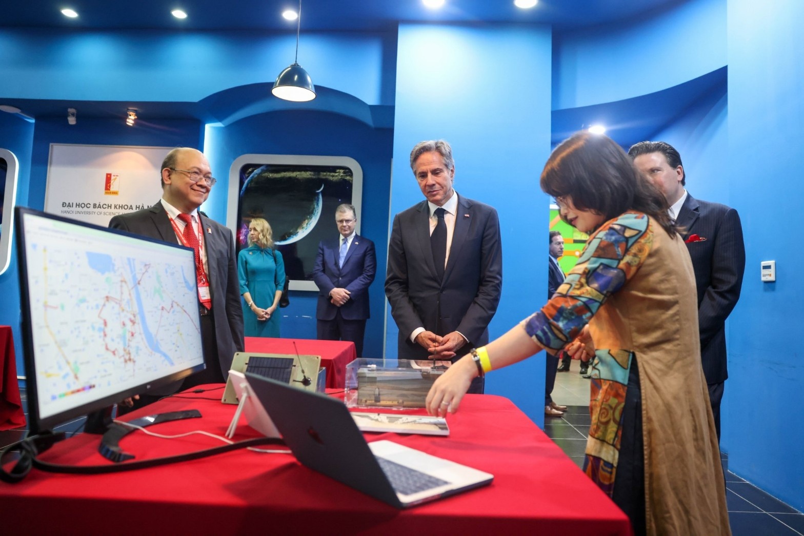 ong blinken tham bach khoa anh 1