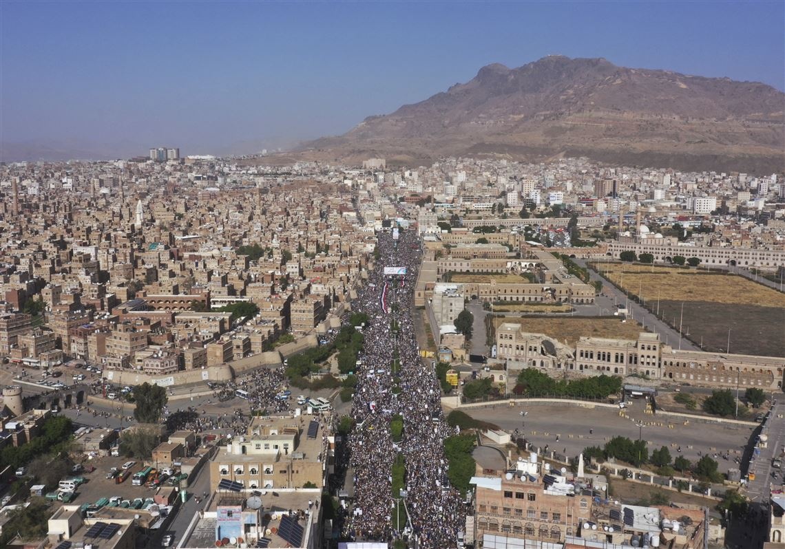 Giam dap tham khoc tai buoi phan phat tien khien 85 nguoi chet hinh anh