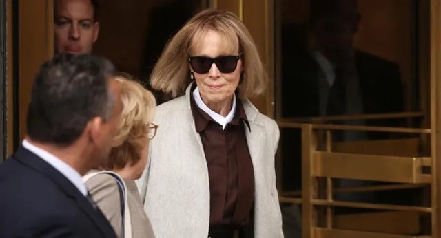 Ong Trump phai boi thuong 5 trieu USD vi lam dung tinh duc hinh anh