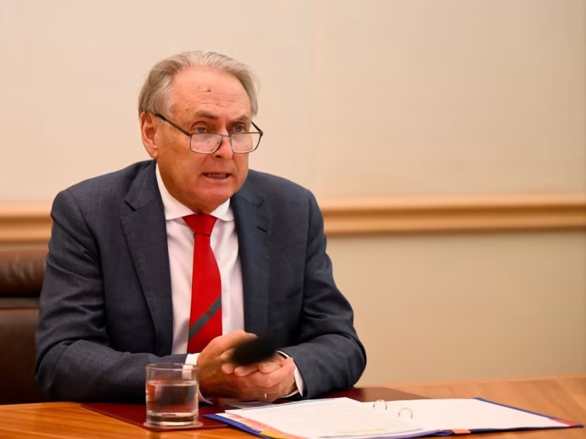 Australia khong muon 'bo het trung vao mot gio' Trung Quoc hinh anh