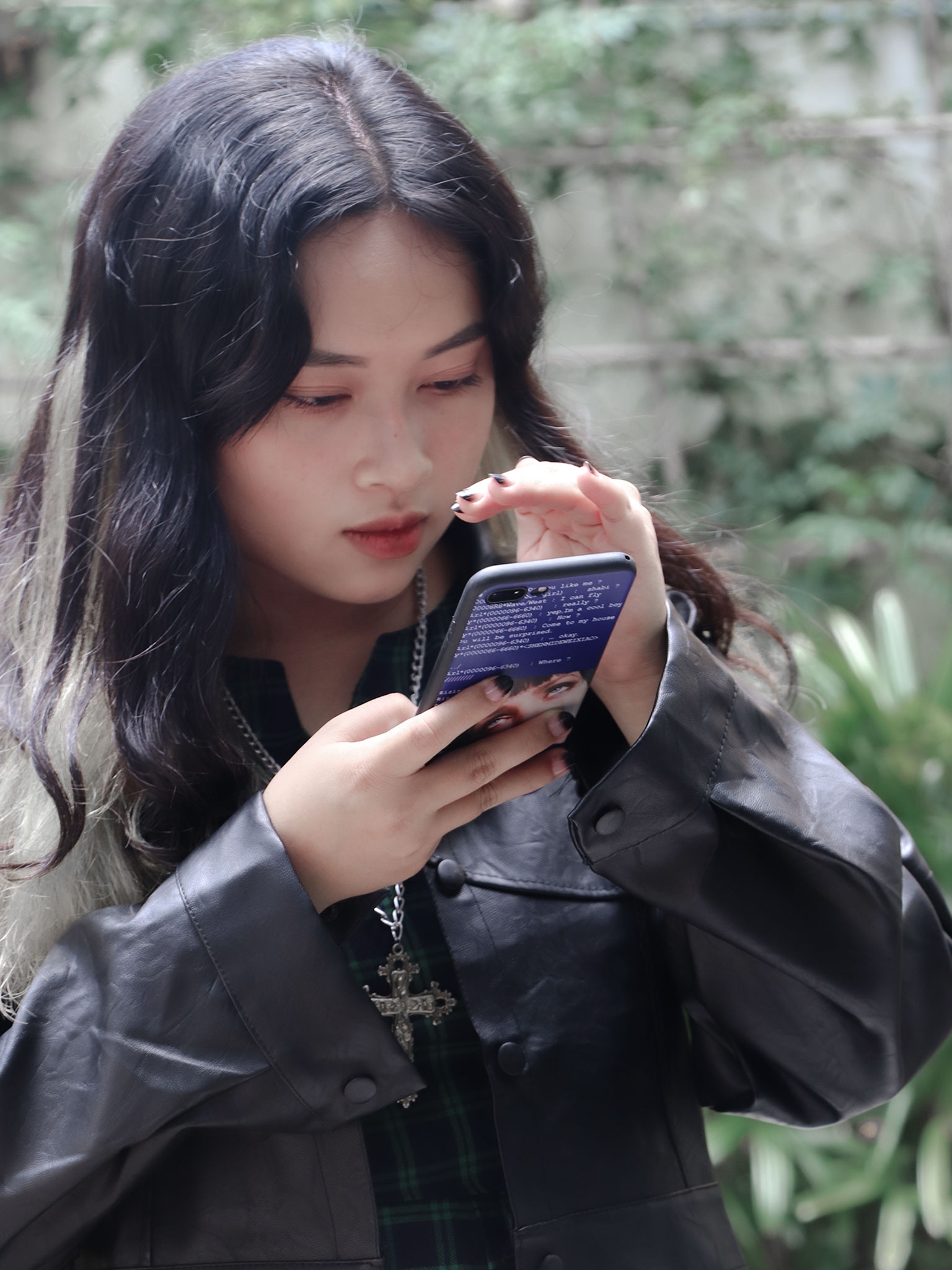 ap luc dong trang lua anh 1