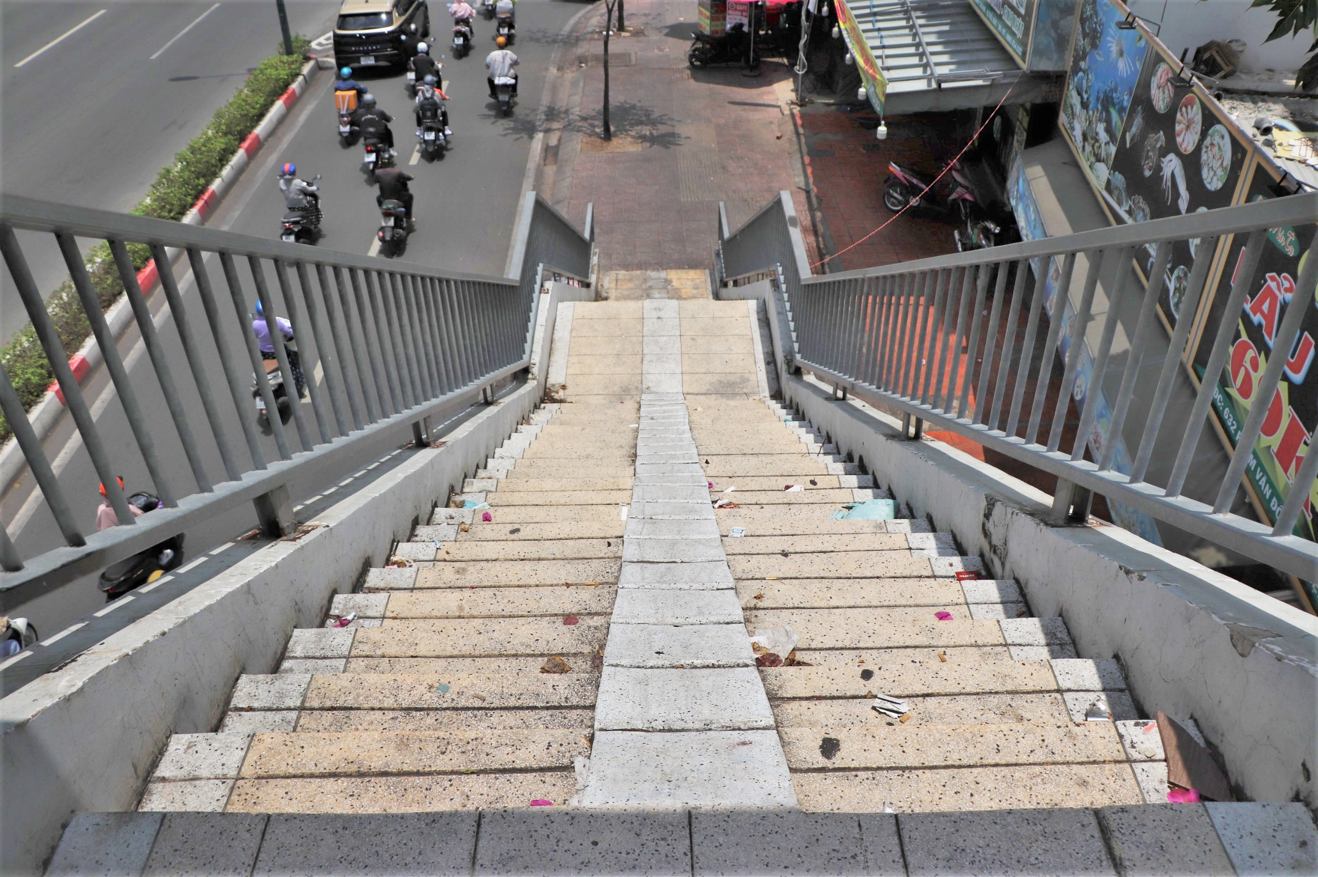 nguoi di cau vuot bo hanh anh 3