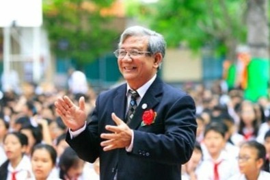 Nguoi thay khai sinh ra giao an dien tu o TP.HCM qua doi hinh anh