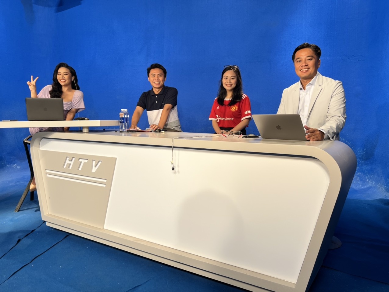 binh luan vien bong da anh 3