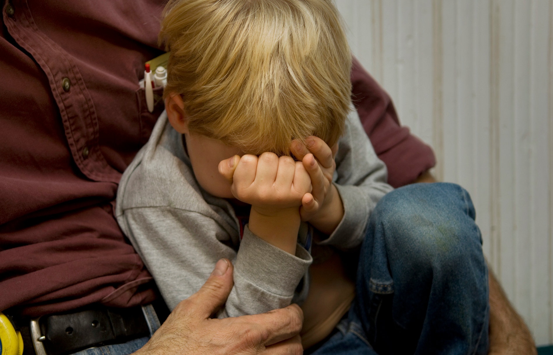 Hai dau hieu tre bi roi loan am anh cuong che hinh anh