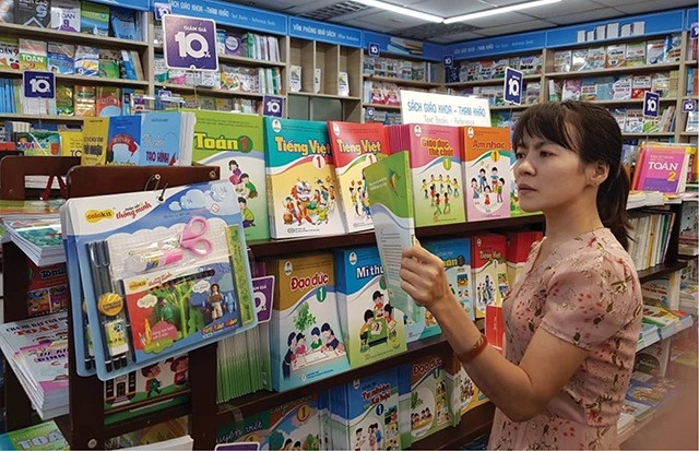 Bo GD&DT vao cuoc viec thieu sach giao khoa hinh anh