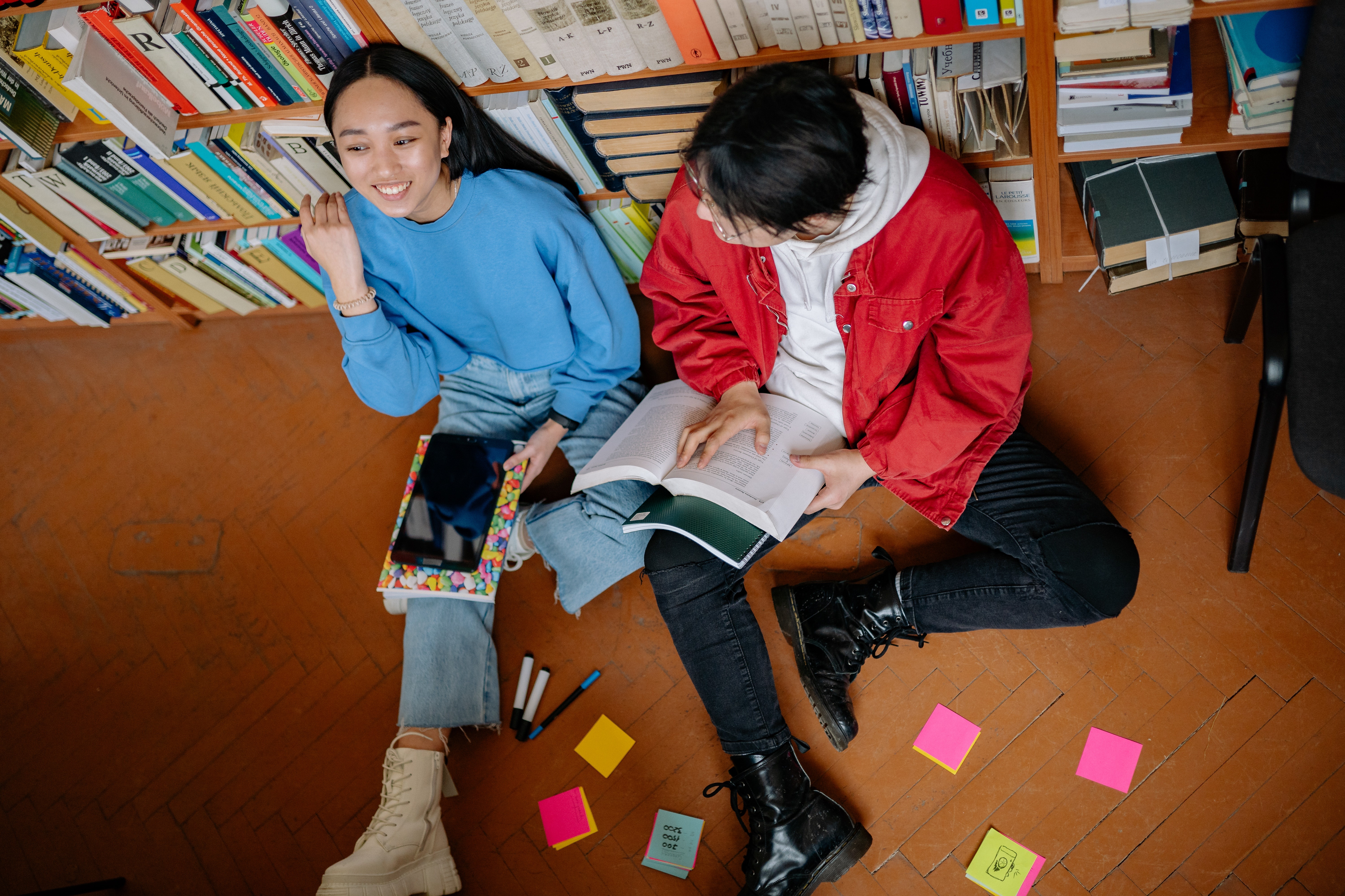 Lo lang suy thoai, Gen Z chay dua chuan bi hau tot nghiep hinh anh