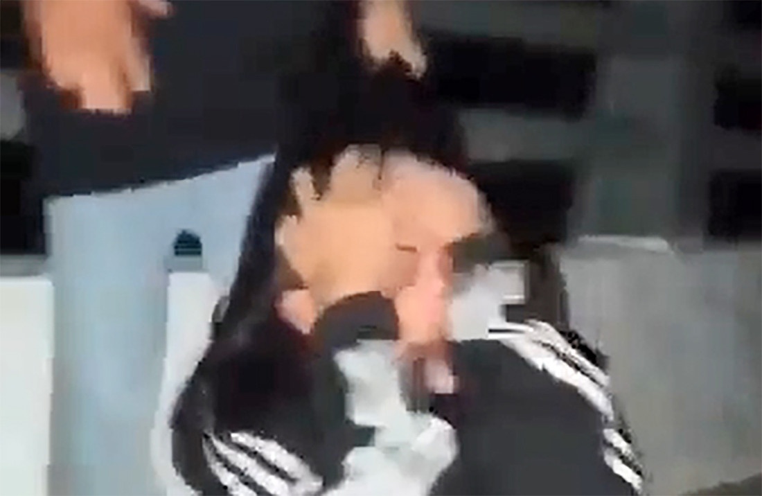 nu sinh danh nhau anh 2