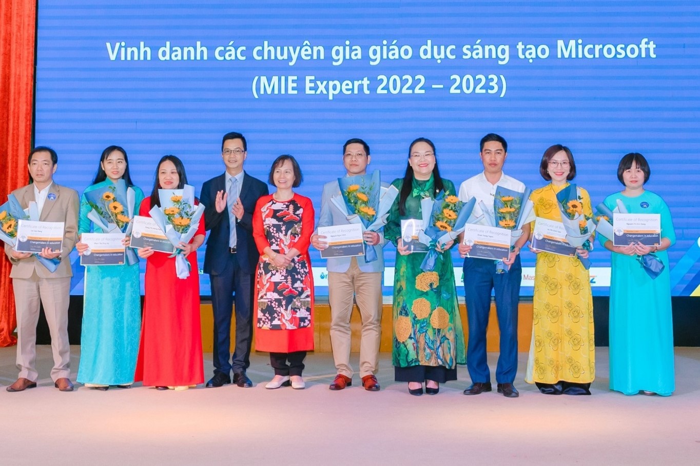 Microsoft vinh danh hieu truong anh 3