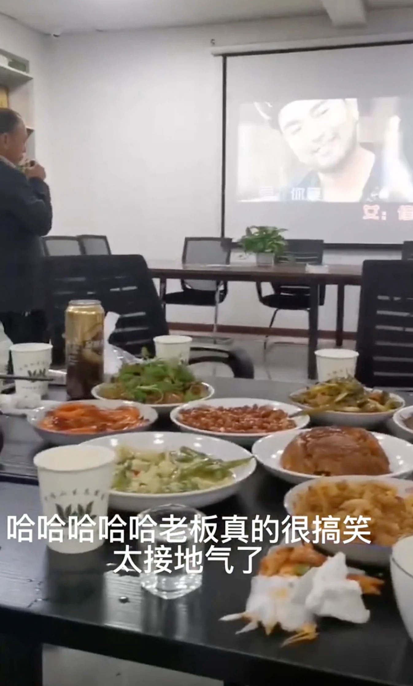 người trẻ canh mộ ảnh 1 nguoi tre canh mo anh 1