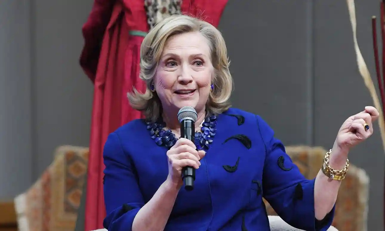bà clinton làm giáo sư ảnh 1 ba clinton lam giao su anh 1