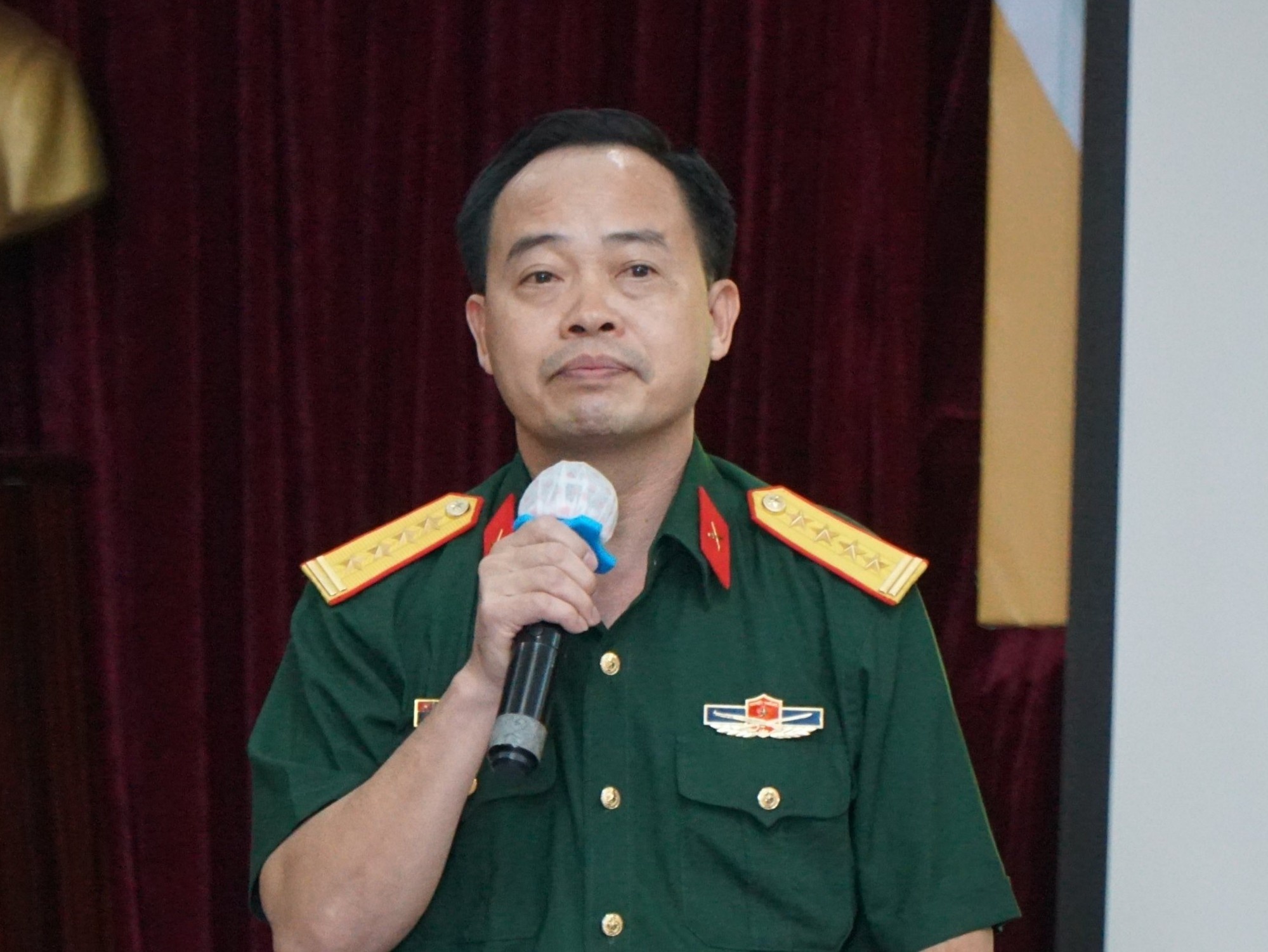 nu sinh tai huflit anh 1