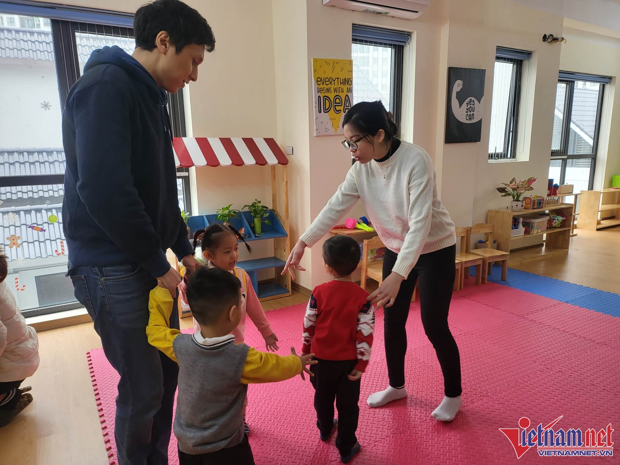 vang mat sau nghi tet anh 1