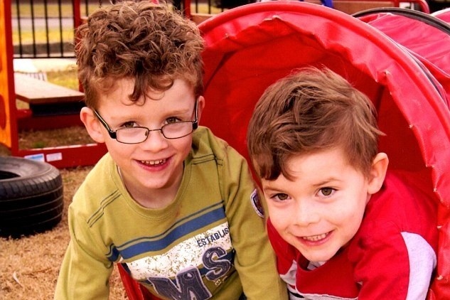 anh em ruot khac nhau anh 1