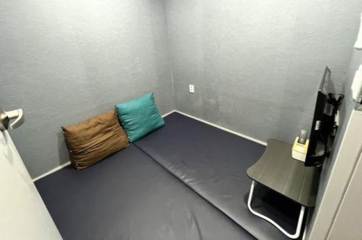 Ca phe rieng tu o Han Quoc day len lo ngai tre quan he tinh duc som hinh anh