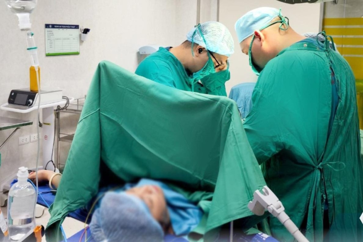 Phat hien khoi u da hoai tu vi dau bung bat thuong hinh anh