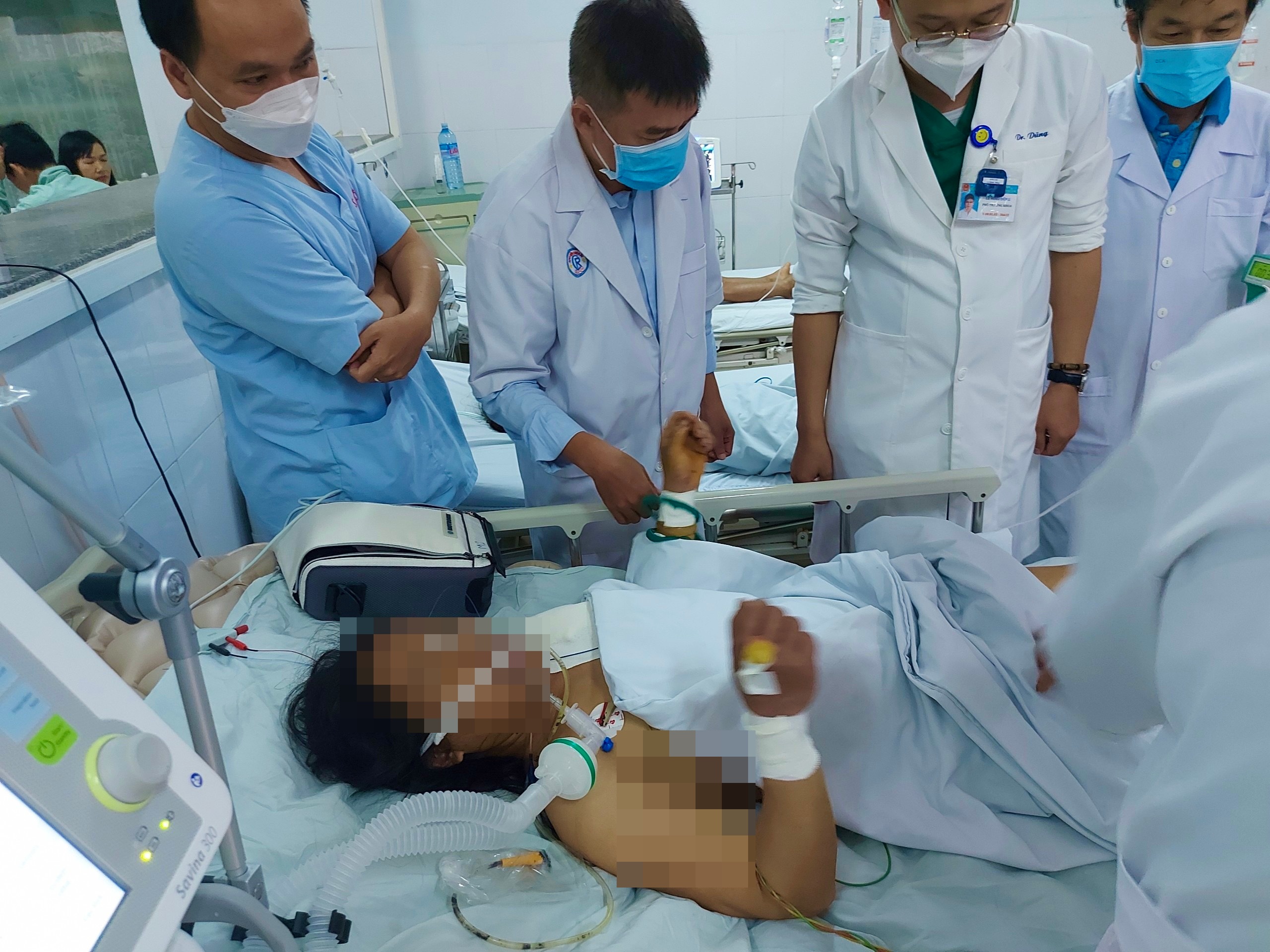 Diem khac biet giua vu ngo doc pate Minh Chay va ca chep u chua hinh anh