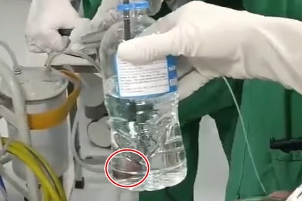 Gap dia song trong khi quan benh nhan hinh anh