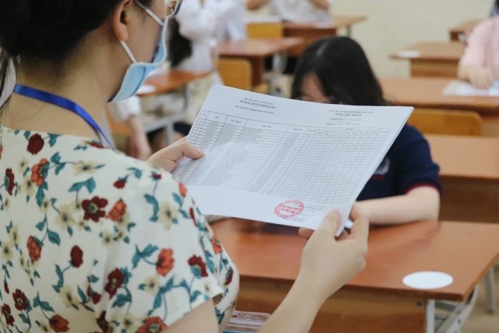 Sua quy trinh ra de thi tot nghiep THPT, Bo GD&DT co ngan duoc lo de? hinh anh