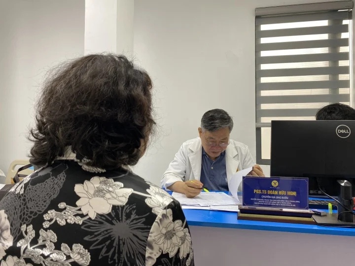 Dau hieu ung thu da day giai doan dau, can di kham ngay hinh anh