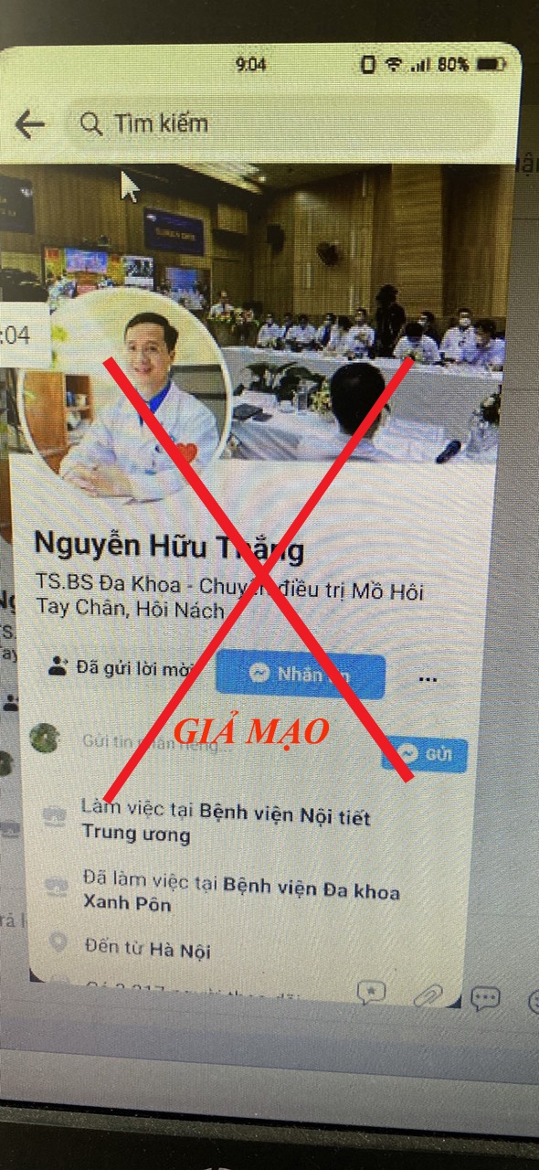 gia mao bac si anh 3