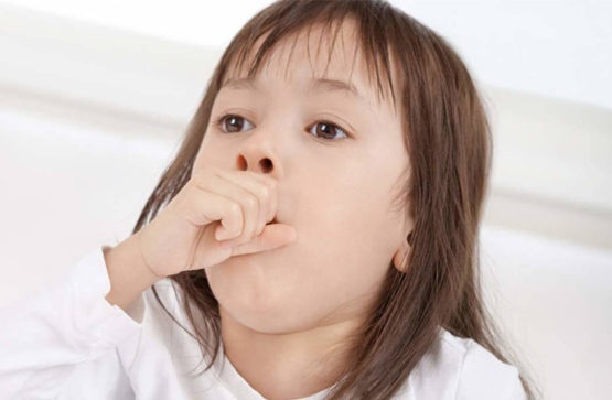 Tre bi ho co can dung thuoc giam ho? hinh anh