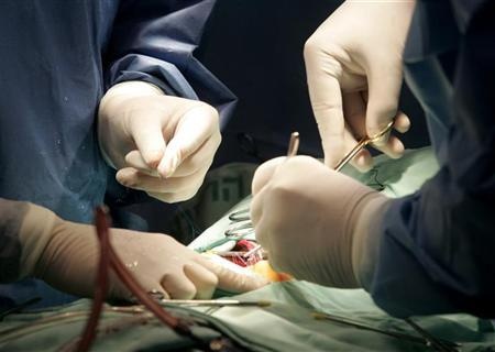 Be so sinh nang 800 g bi hoai tu ruot song sot ky dieu hinh anh