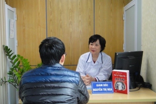 Cap song sinh khac nhau kieu toc va su that khien ong bo nga ngua hinh anh