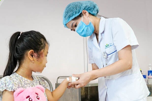 Tre nhap vien do tai nan dip he tang cao hinh anh