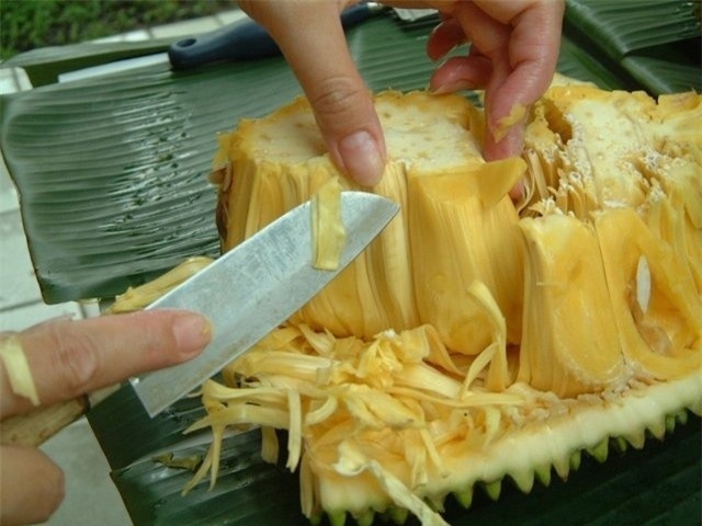 Nhung thuc pham ngon mieng nhung de gay tac ruot hinh anh