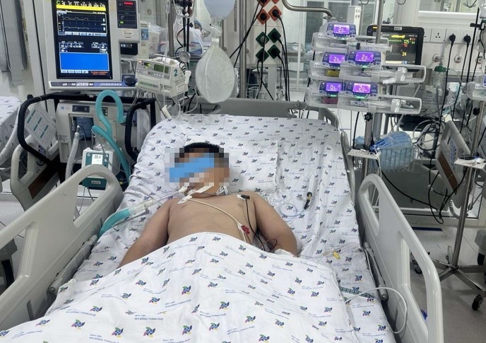 Be trai o TP.HCM tu tu vi bi nghi ngo trom tien cua ban hinh anh