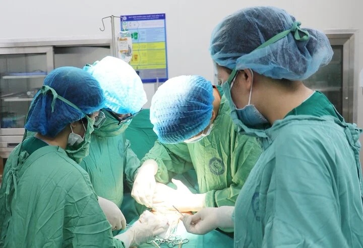 Tu Han Quoc ve Viet Nam de giu thai mac benh nguy hiem hinh anh