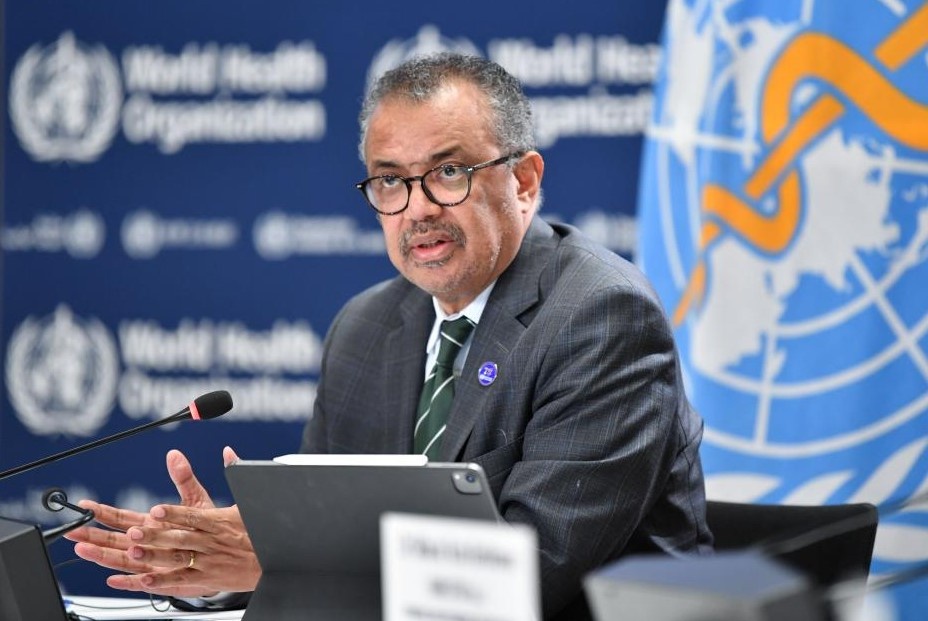 cam thuoc la dien tu anh 1