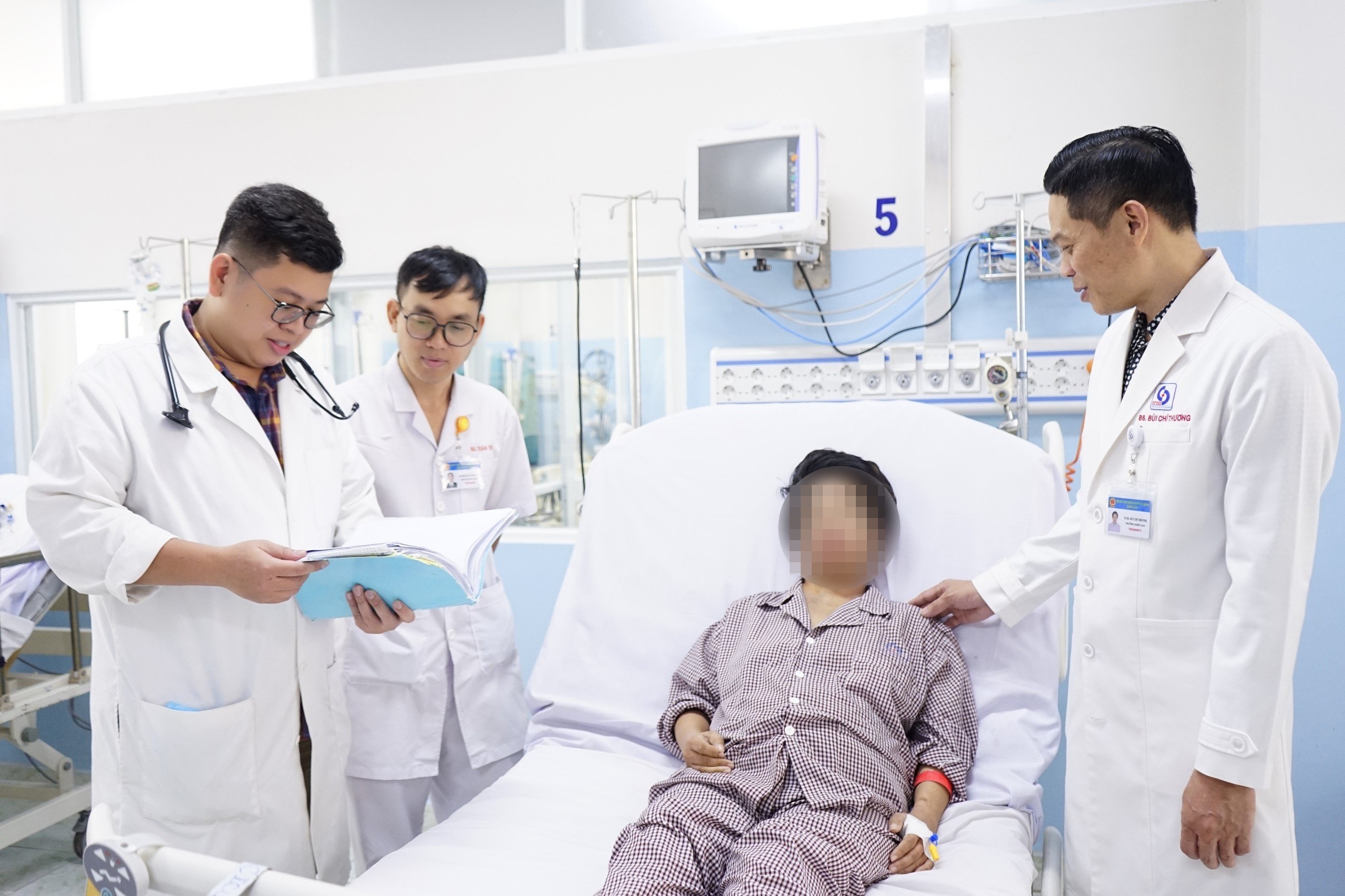 San phu dot ngot nguy kich sau sinh vi hoi chung hiem hinh anh