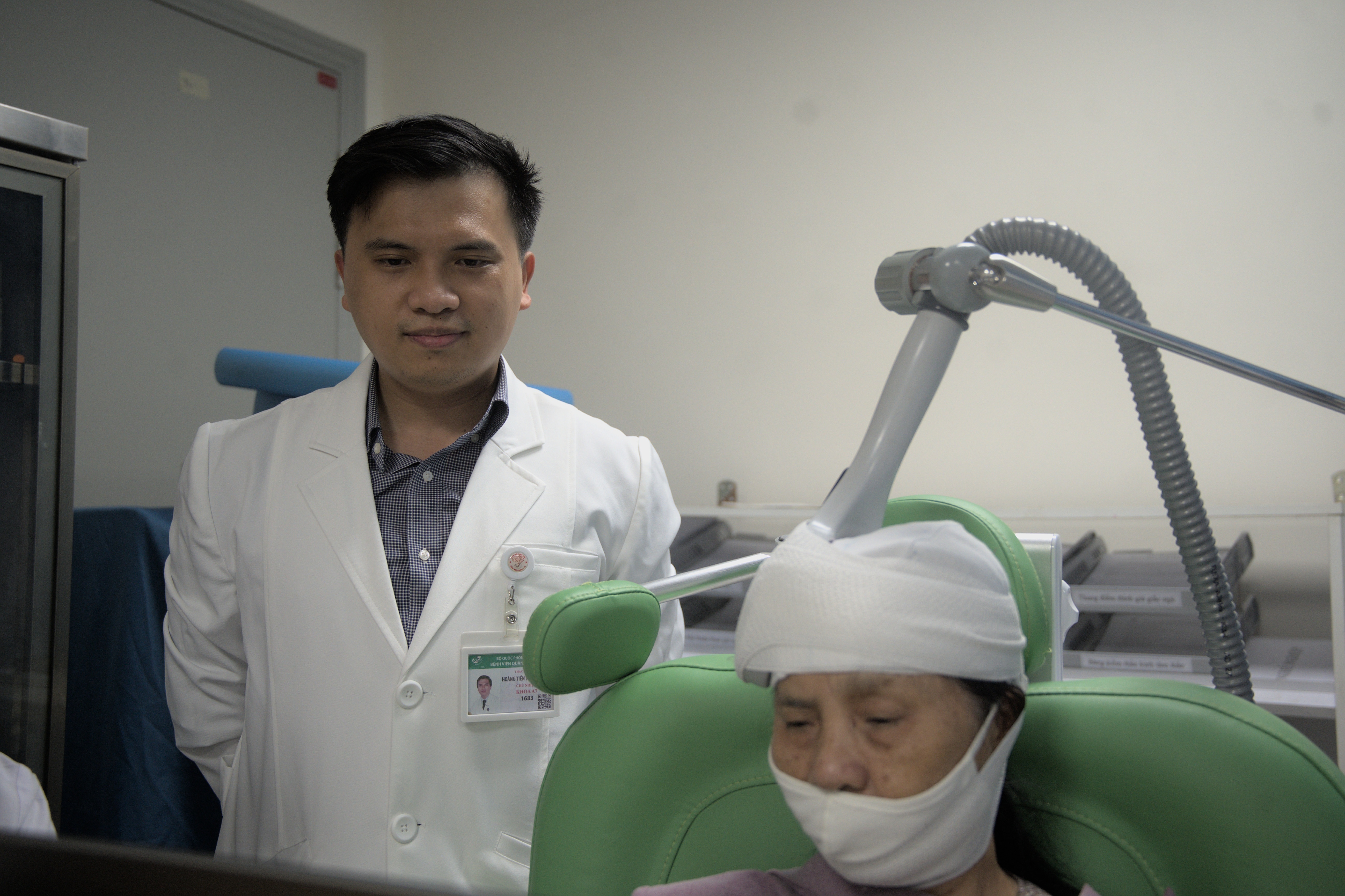 nang nong gay dot quy anh 2