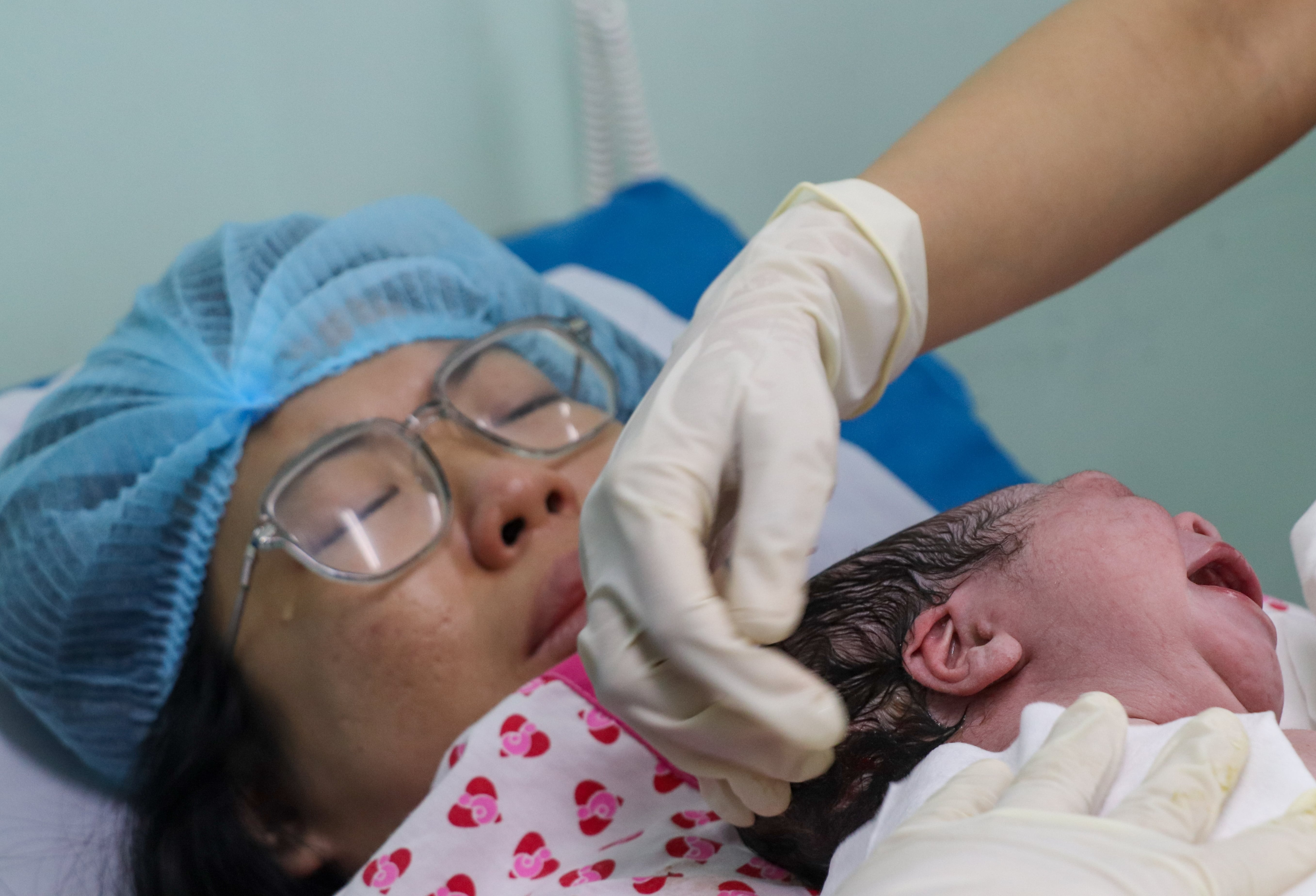 cong dan dau tien anh 2